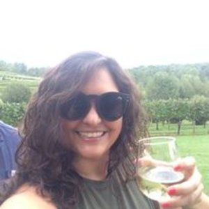 Meet your Posher, Dominique